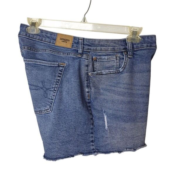 Levi's Women's Jean Shorts 14 Denzen High Rise Distressed Cut-Off Denim Shorts 1 - Picture 3 of 6